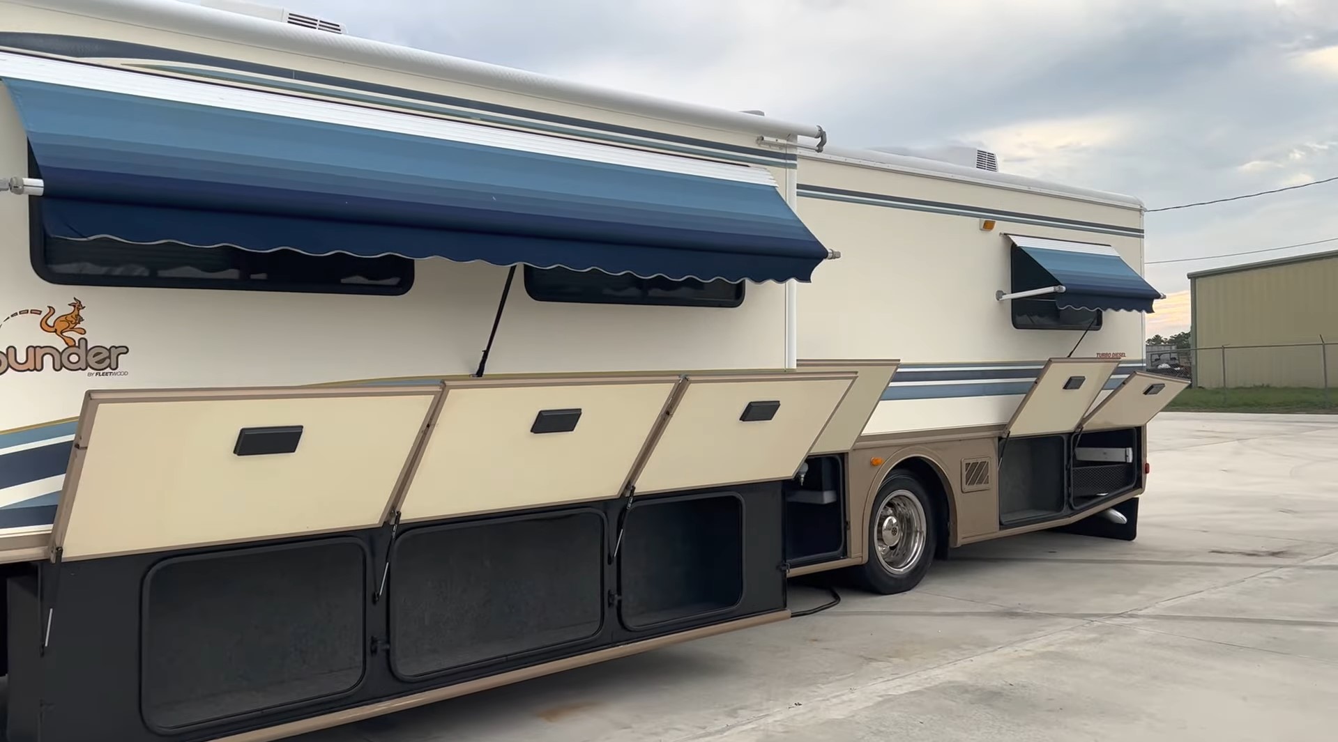 2000 Fleetwood Bounder 39Z — passenger side awning and compartment doors